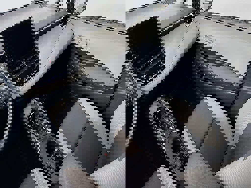 Used 2023 Toyota Corolla LE w/ LE Convenience Package image 14