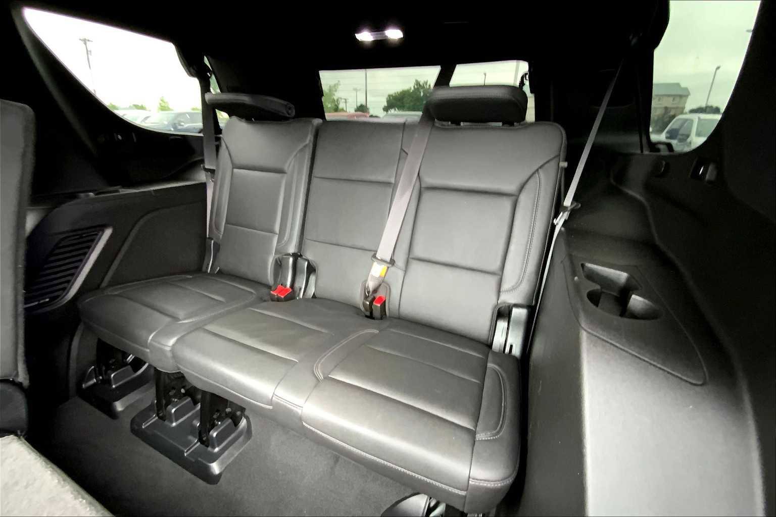 Used 2023 Chevrolet Tahoe Z71 w/ Luxury Package image 18