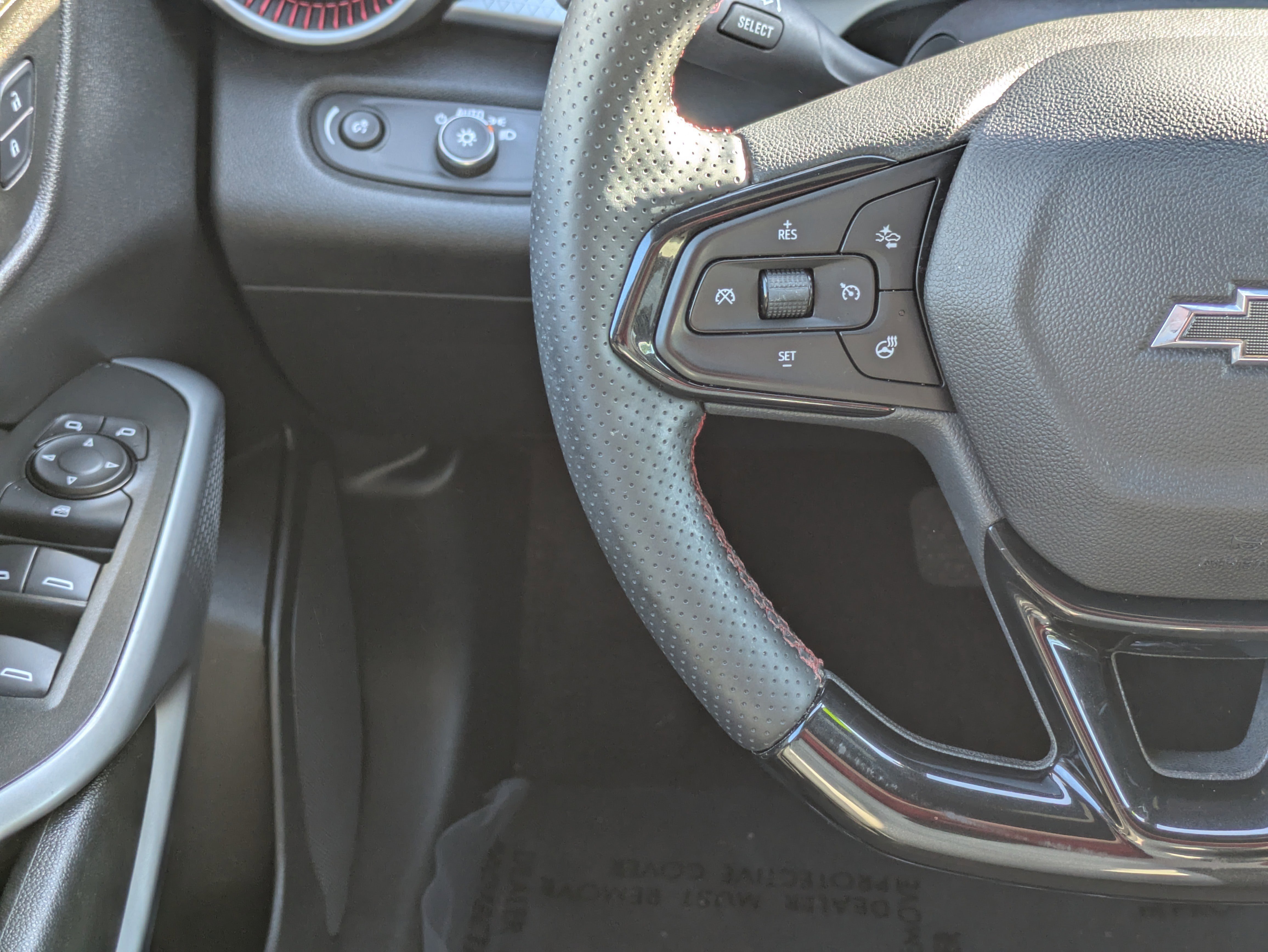 Used 2024 Chevrolet Trax RS w/ Driver Confidence Package image 22