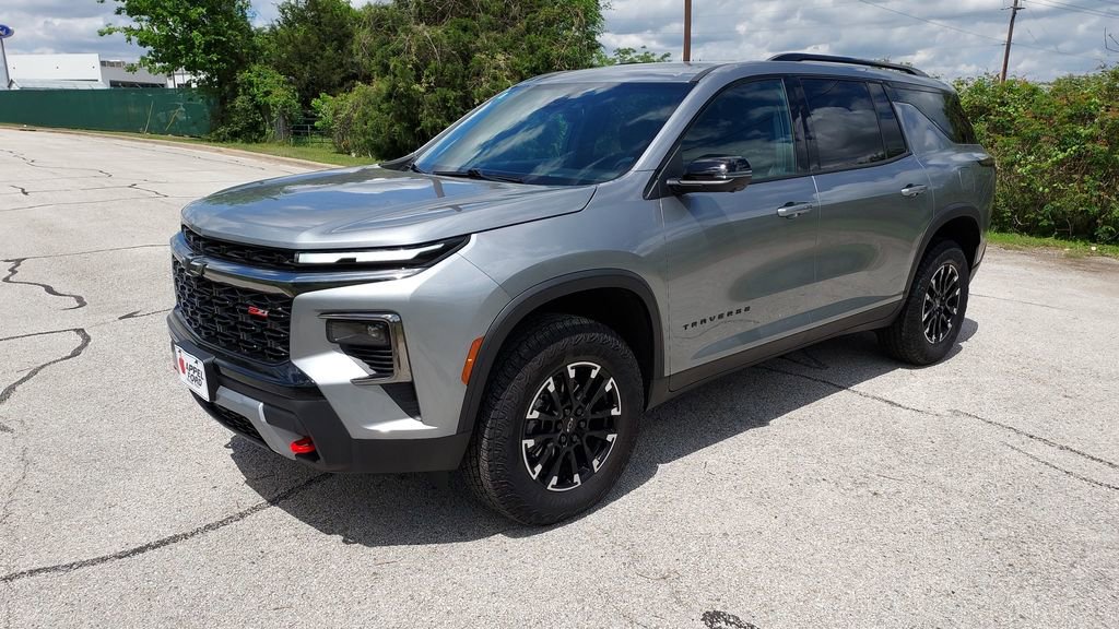 Used 2025 Chevrolet Traverse Z71 w/ Driver Confidence Package image 7