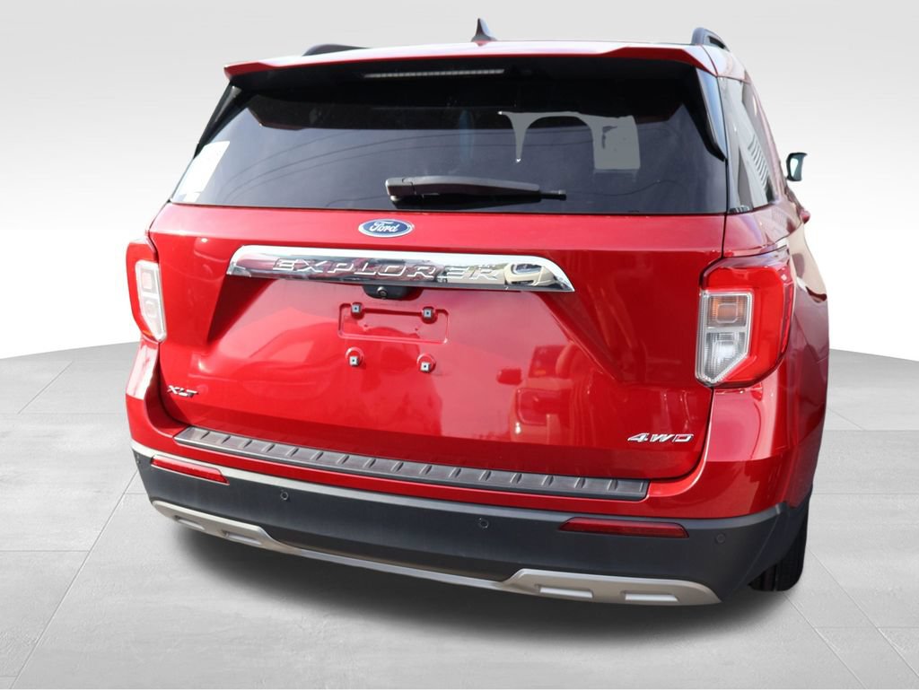 Certified 2022 Ford Explorer XLT w/ Equipment Group 202A AWD/4WD image 14