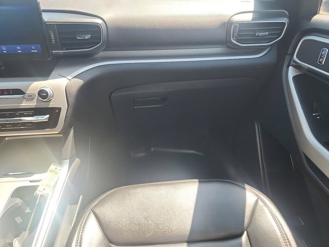 Certified 2022 Ford Explorer XLT w/ Equipment Group 202A AWD/4WD image 10