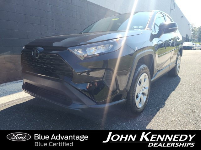 Used 2022 Toyota RAV4 LE AWD/4WD image 1