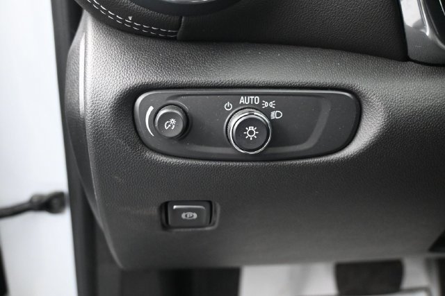 Used 2025 Chevrolet Blazer LT AWD/4WD image 8