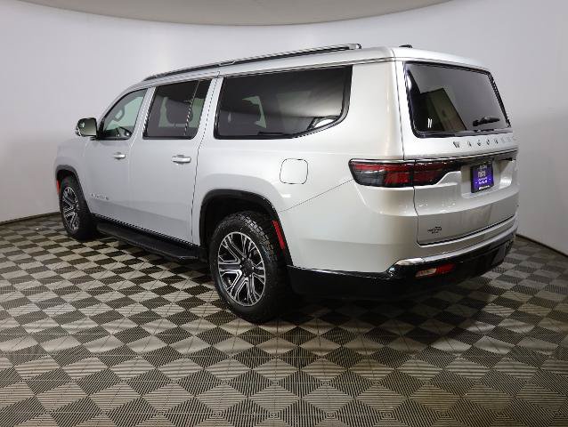 Used 2024 Jeep Wagoneer L Series II w/ Flexible Seating Group AWD/4WD image 7