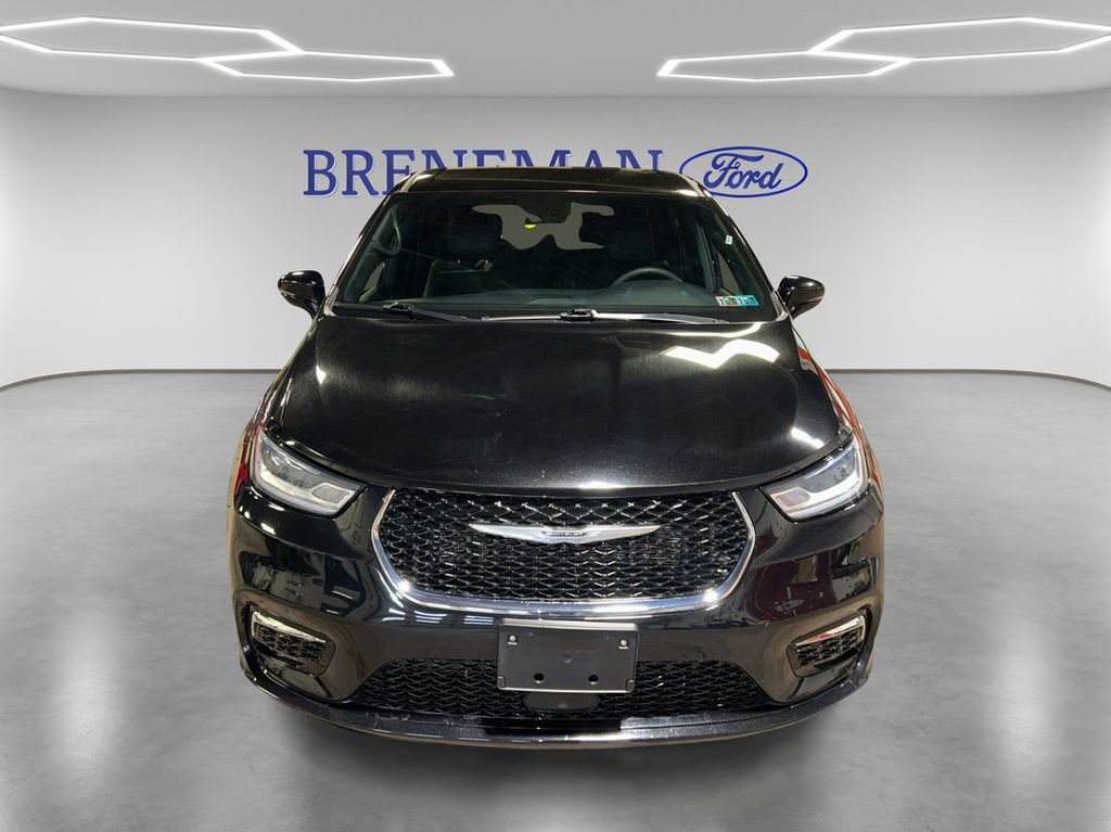 Used 2025 Chrysler Pacifica Select image 10