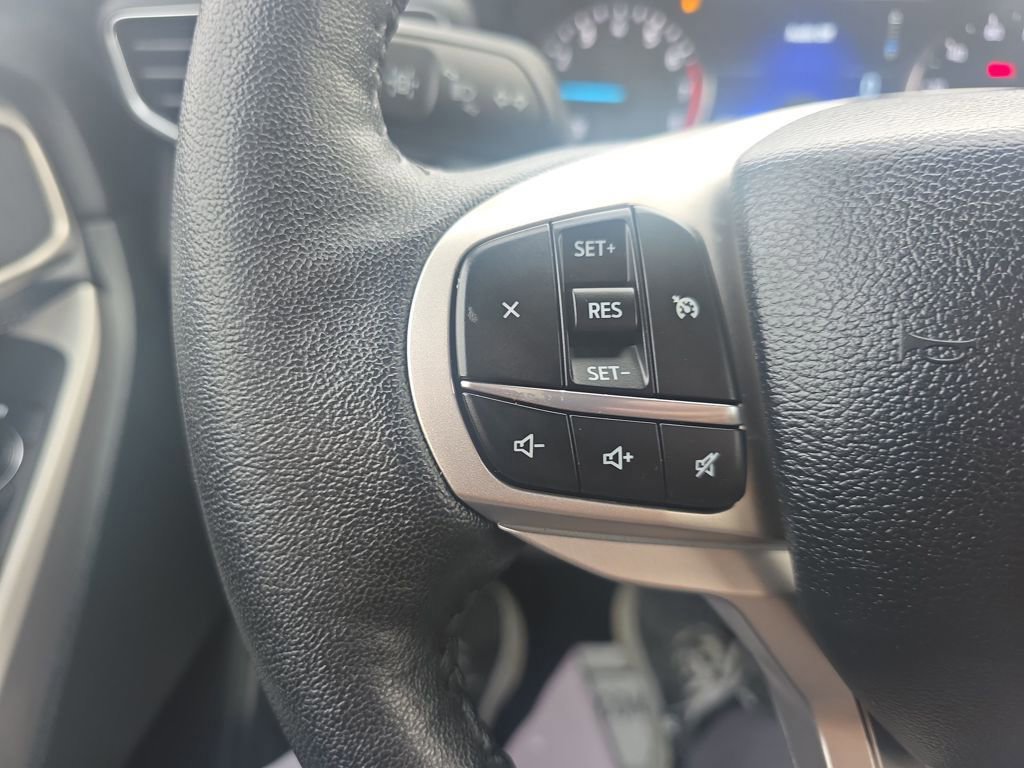 Certified 2024 Ford Explorer XLT w/ Equipment Group 202A image 27