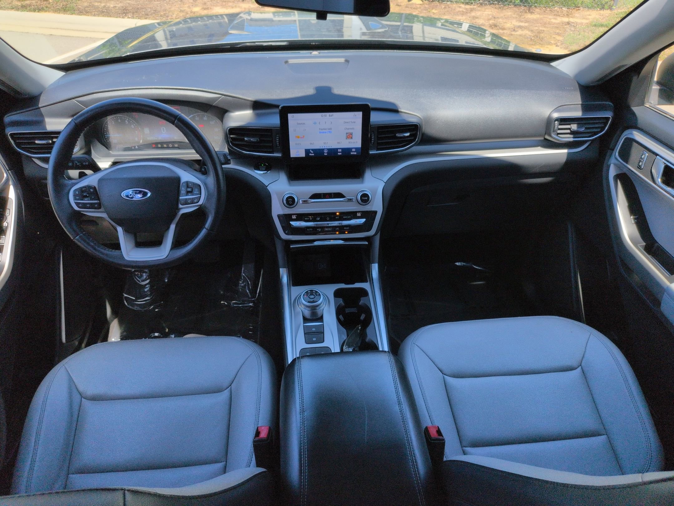 Certified 2021 Ford Explorer XLT w/ Equipment Group 202A RWD image 31