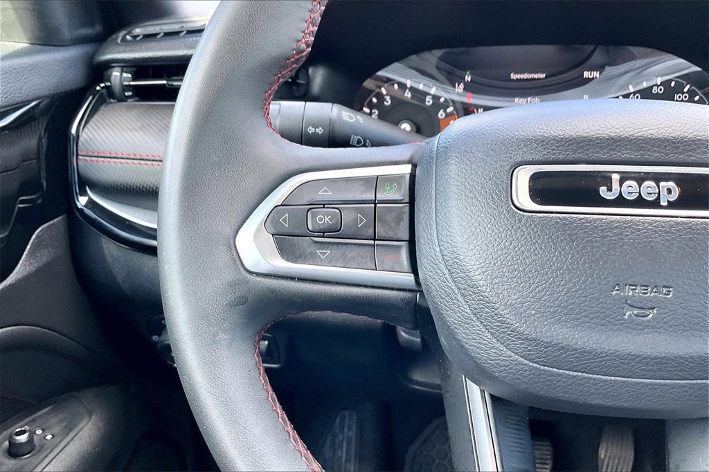 Used 2024 Jeep Compass Trailhawk image 10