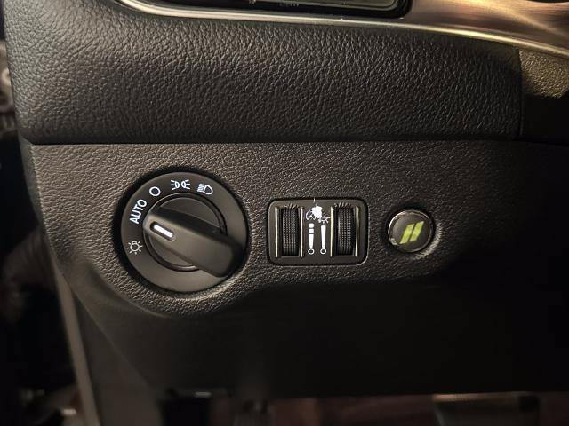 Used 2018 Dodge Challenger SXT RWD image 16