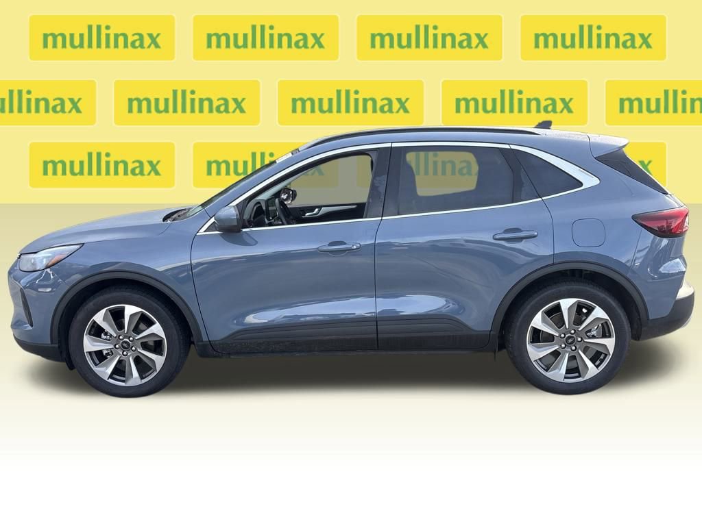 Certified 2025 Ford Escape Platinum image 5