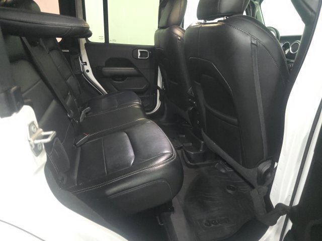 Used 2021 Jeep Wrangler Unlimited Sahara AWD/4WD image 5