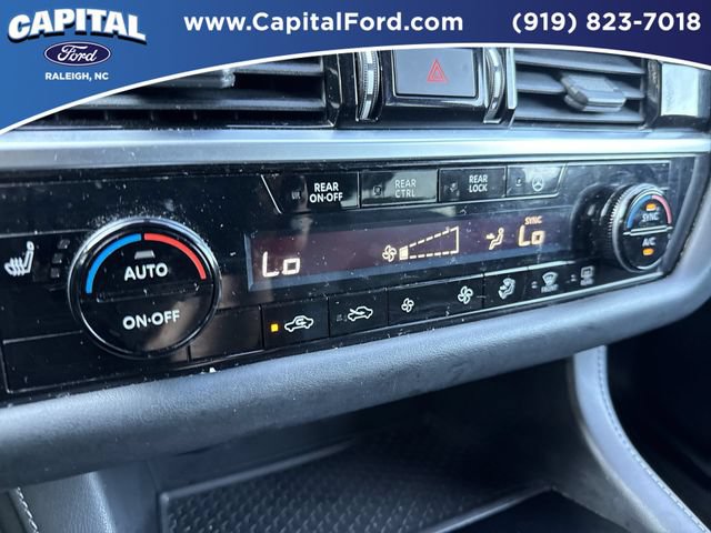 Used 2022 Nissan Pathfinder SL FWD image 29