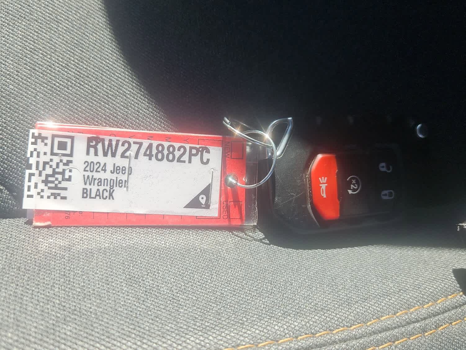 Used 2024 Jeep Wrangler Unlimited Sahara AWD/4WD image 20