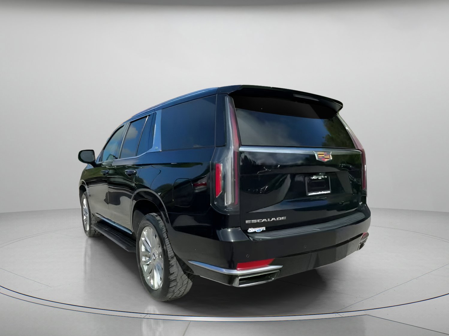 Used 2023 Cadillac Escalade Premium Luxury image 13