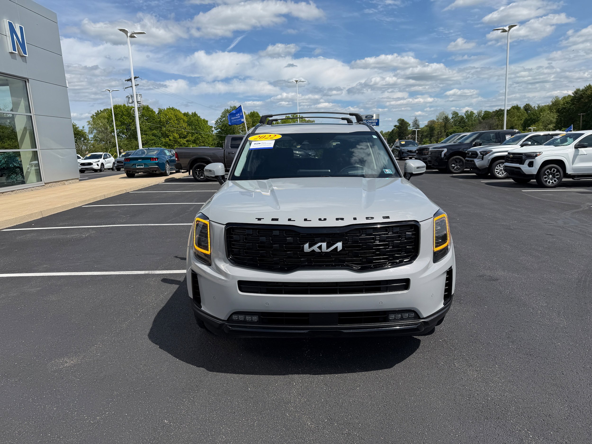 Certified 2025 Ford Expedition Active AWD/4WD image 2