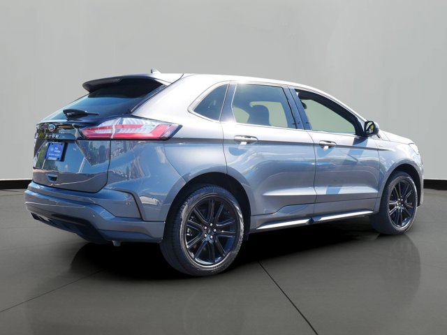 Certified 2022 Ford Edge ST-Line AWD/4WD image 3