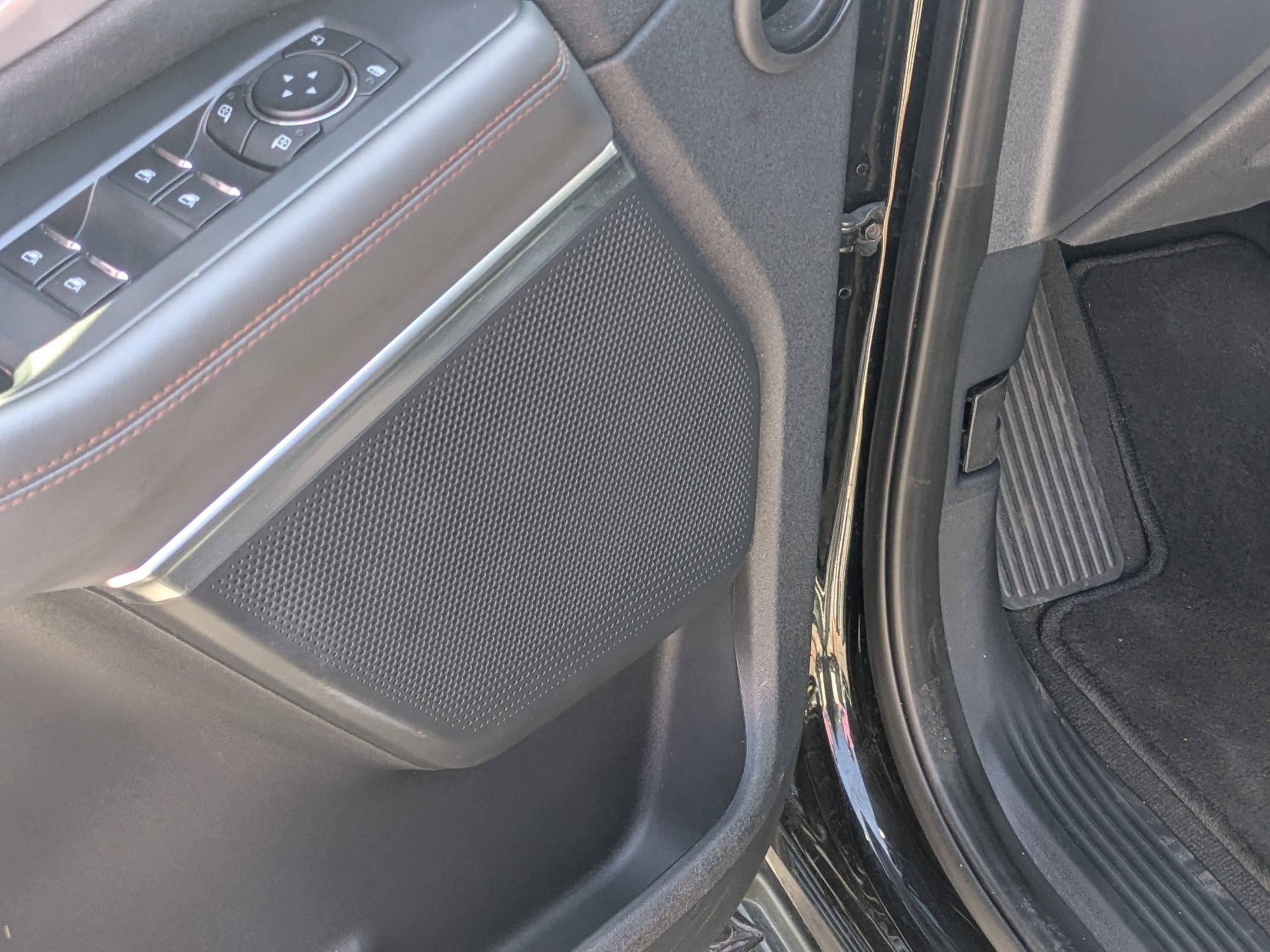 Certified 2025 Ford Expedition Active AWD/4WD image 17