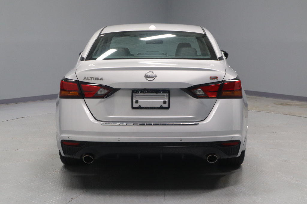Used 2023 Nissan Altima 2.5 SR w/ SR Premium Package FWD image 7