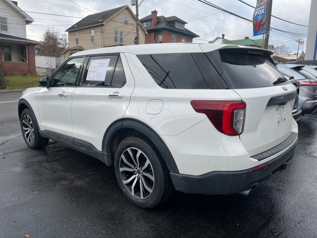 Certified 2022 Ford Explorer ST-Line w/ Class IV Trailer Tow Package image 3