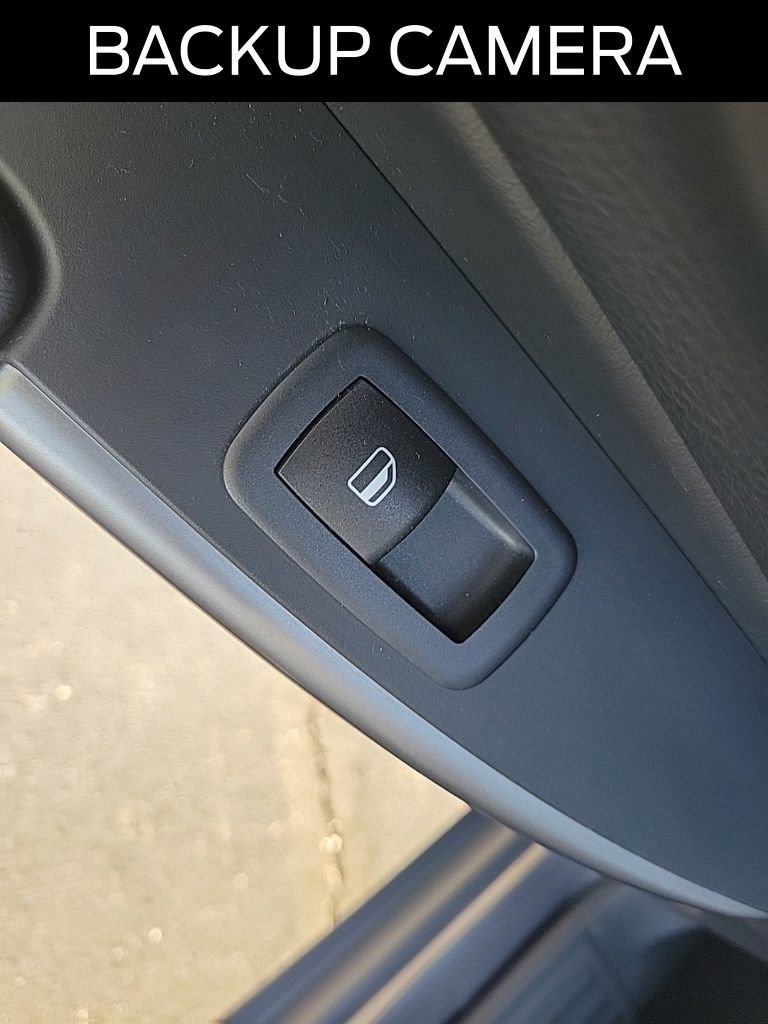 Used 2019 Jeep Cherokee Limited w/ Luxury Group AWD/4WD image 16