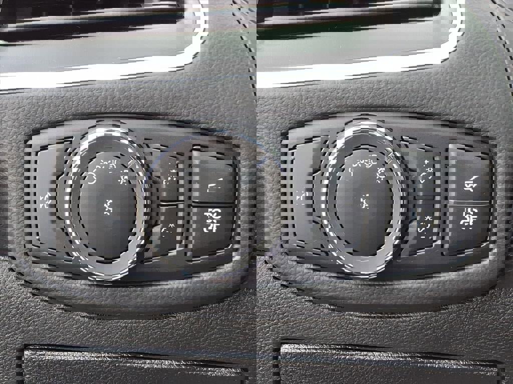 Certified 2023 Ford Edge SEL w/ Convenience Package image 16