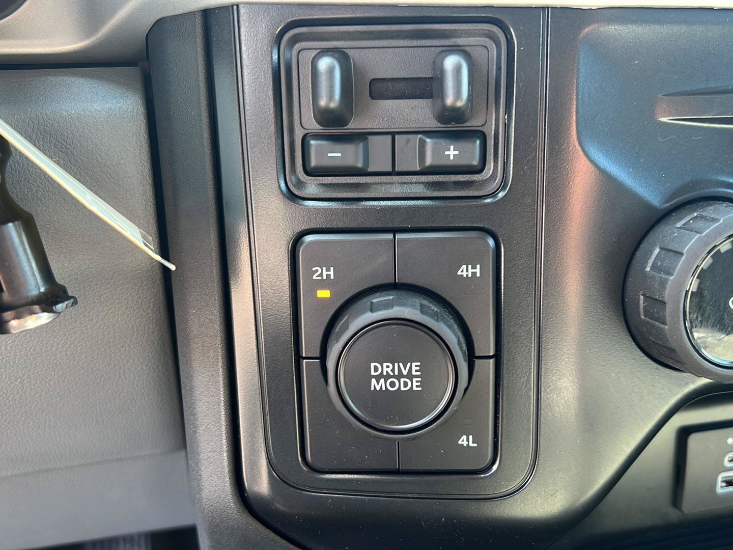 Certified 2025 Ford F450 XLT w/ 360-Degree Camera Package AWD/4WD image 14