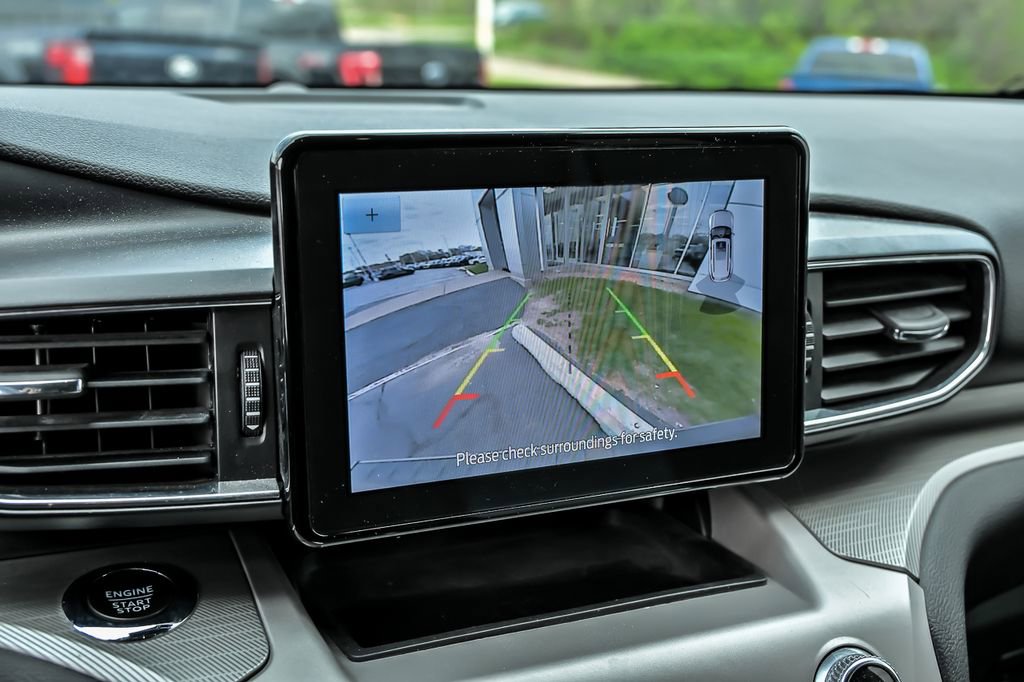 Certified 2024 Ford Explorer XLT w/ Equipment Group 202A AWD/4WD image 22