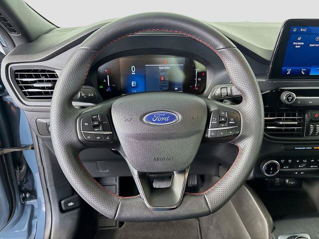 Certified 2025 Ford Escape ST-Line FWD image 11
