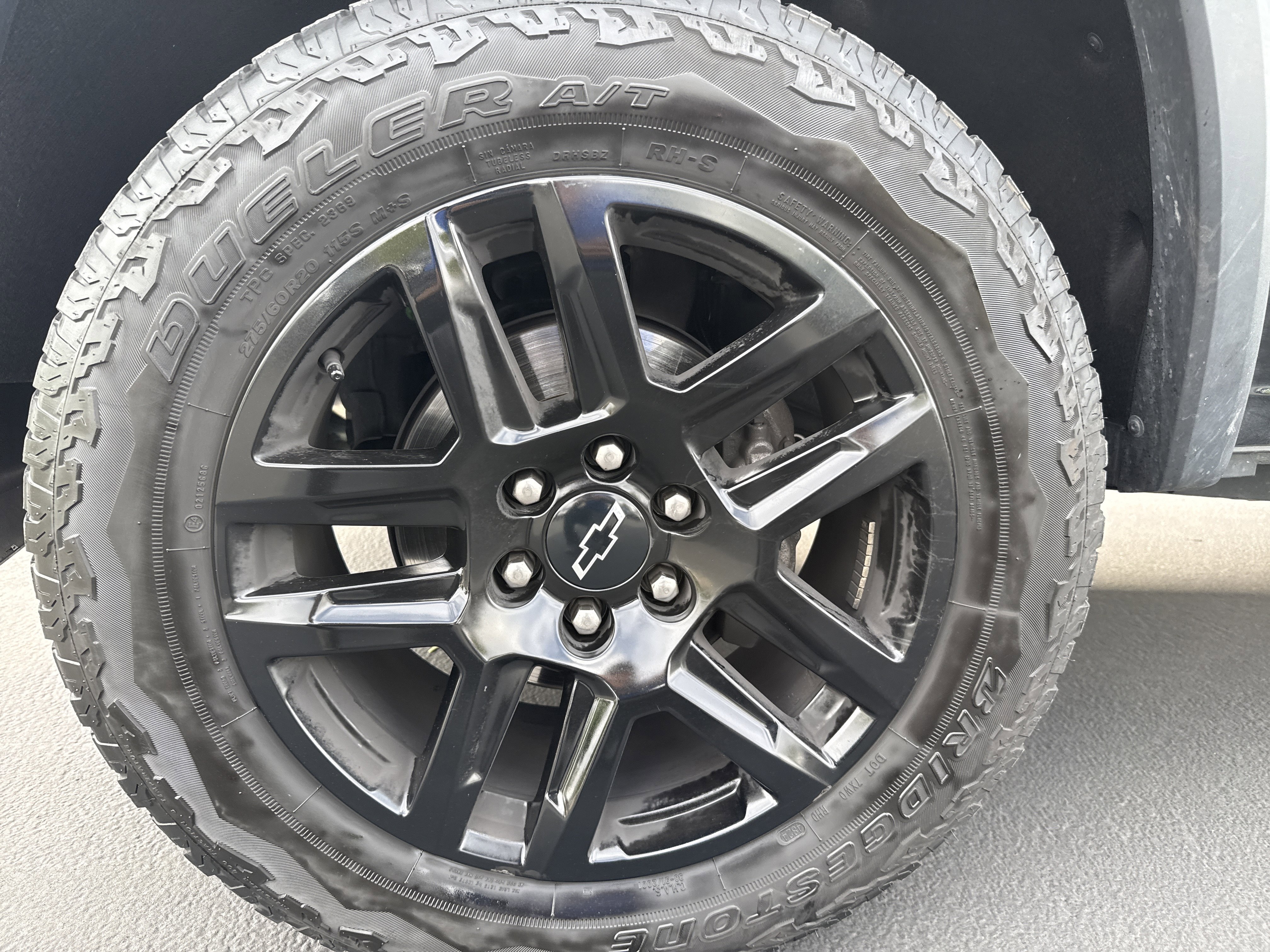 Used 2023 Chevrolet Colorado Trail Boss w/ Technology Package AWD/4WD image 10