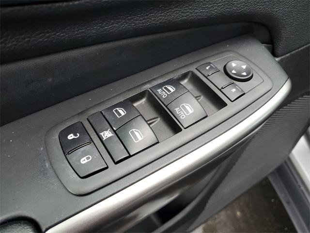 Used 2021 Jeep Cherokee Latitude Lux w/ Comfort/Convenience Group image 19