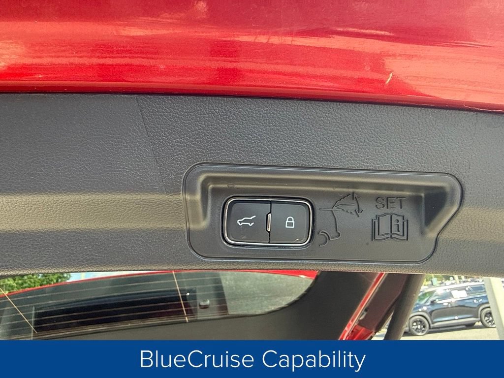 Certified 2025 Ford Explorer ST-Line w/ Premium Package RWD image 9
