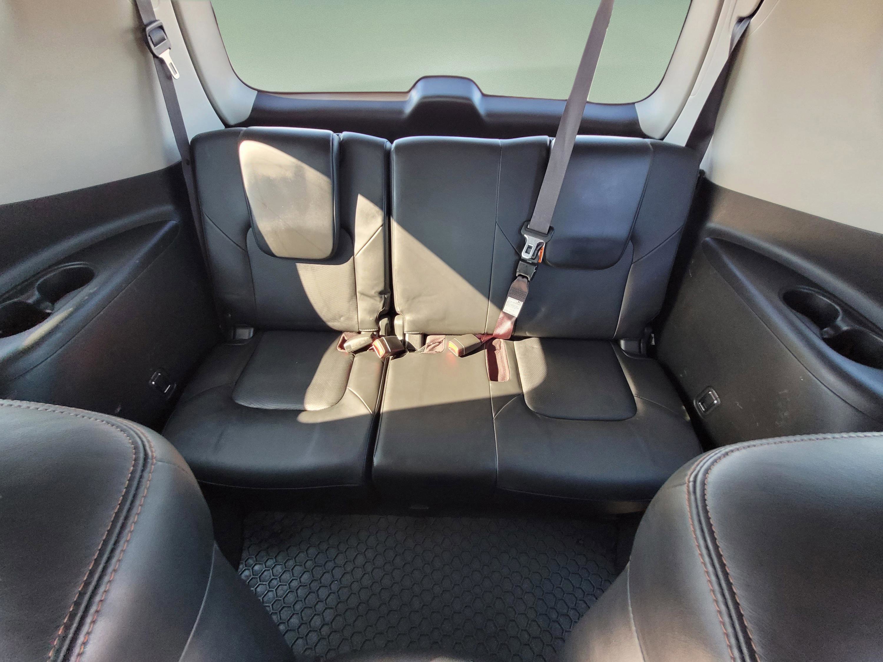 Used 2019 Nissan Armada Platinum w/ Captain's Chairs Package AWD/4WD image 17