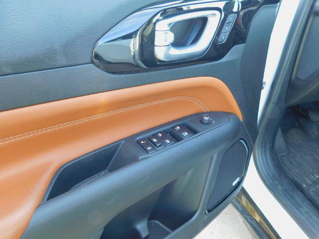 Used 2024 Jeep Compass Limited w/ Elite Group AWD/4WD image 17