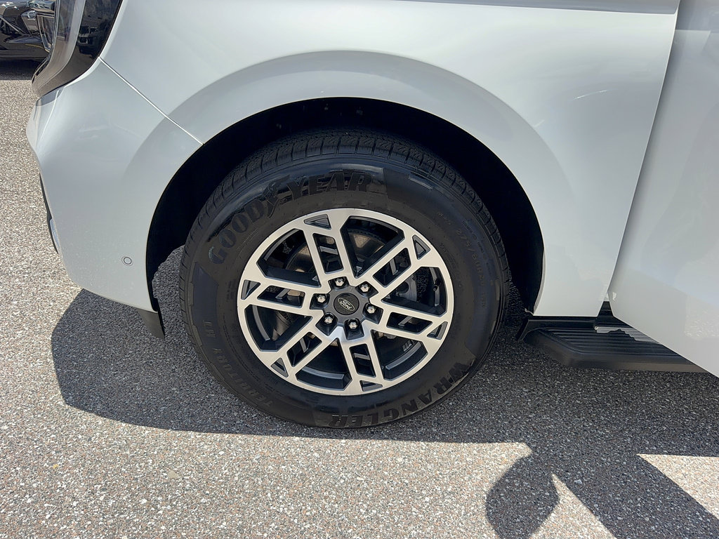 Certified 2025 Ford Expedition Max Active RWD image 40