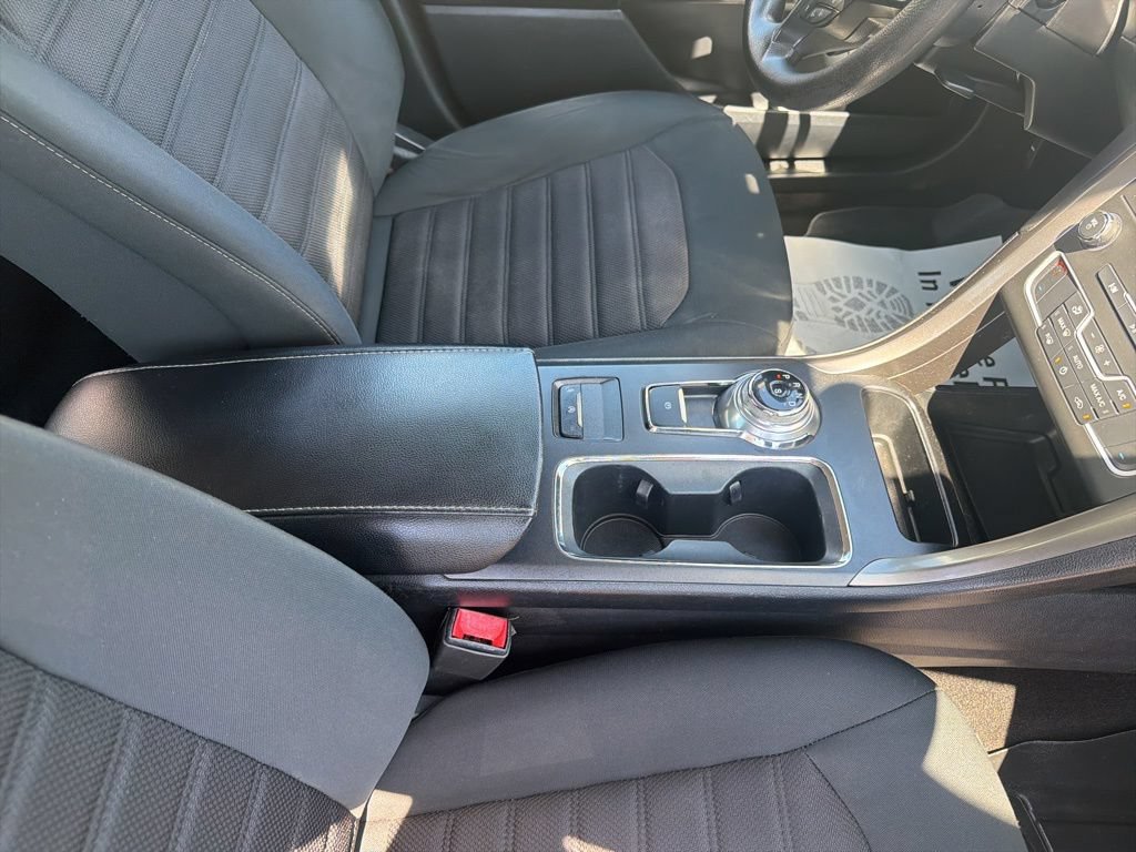 Certified 2019 Ford Fusion SE FWD image 41