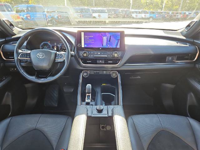 Used 2024 Toyota Grand Highlander AWD Hybrid image 2