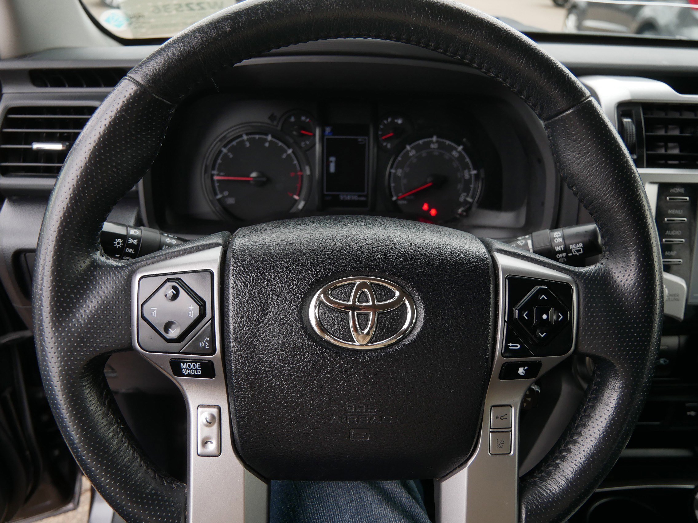 Used 2022 Toyota 4Runner SR5 AWD/4WD image 25