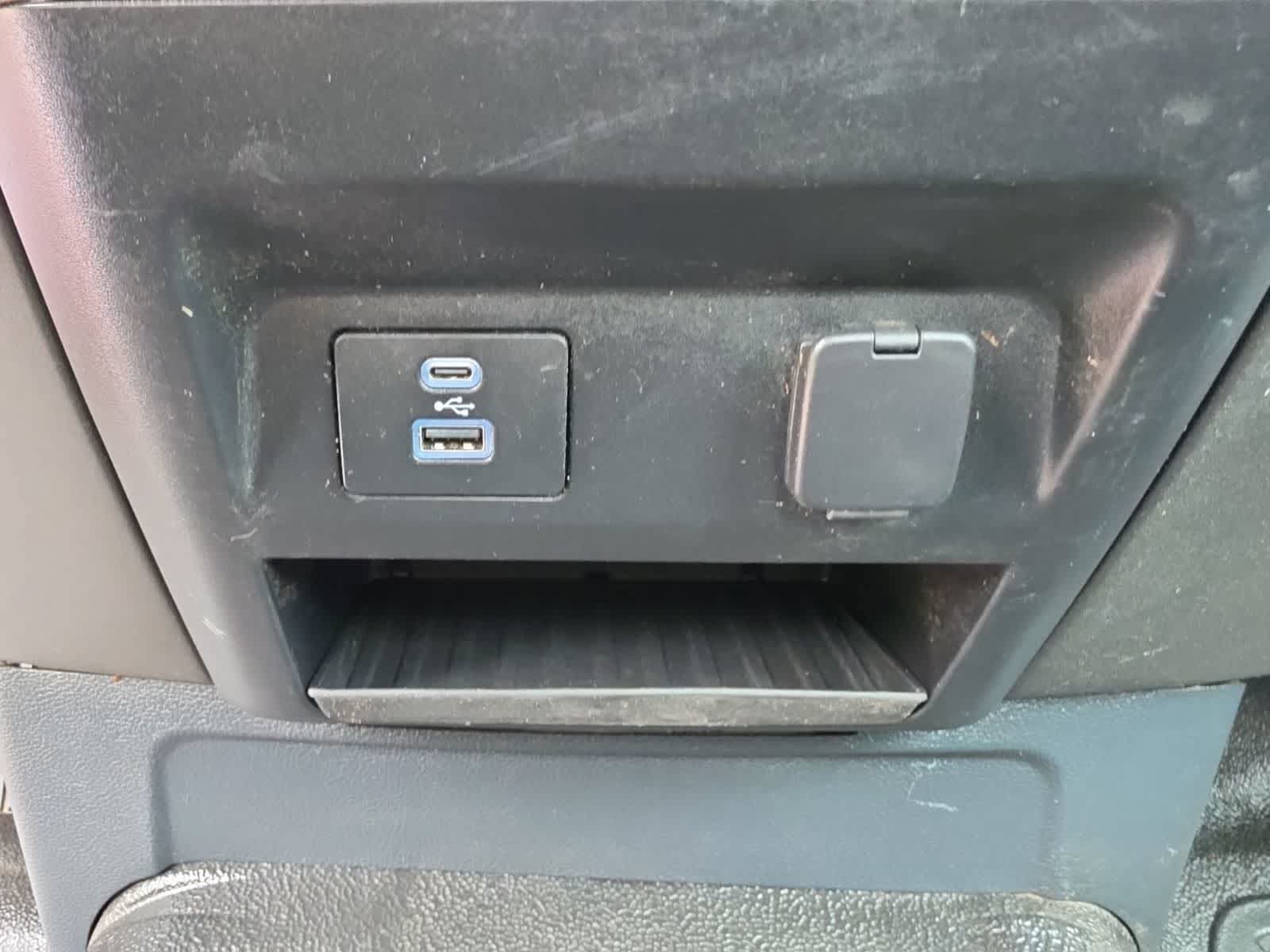 Certified 2022 Ford F250 XL w/ Power Equipment Group AWD/4WD image 21