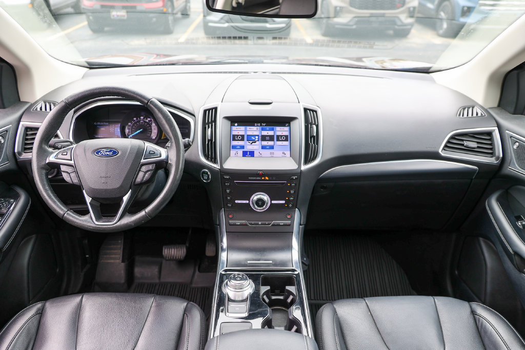 Certified 2019 Ford Edge Titanium w/ Cold Weather Package AWD/4WD image 6