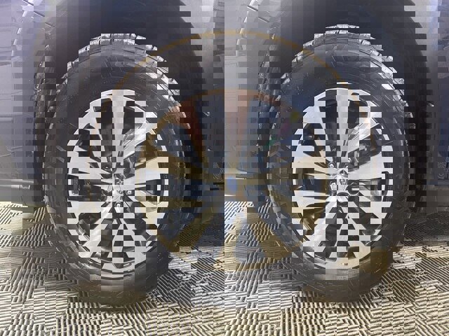 Used 2024 Subaru Outback Premium w/ Popular Package #1A image 11