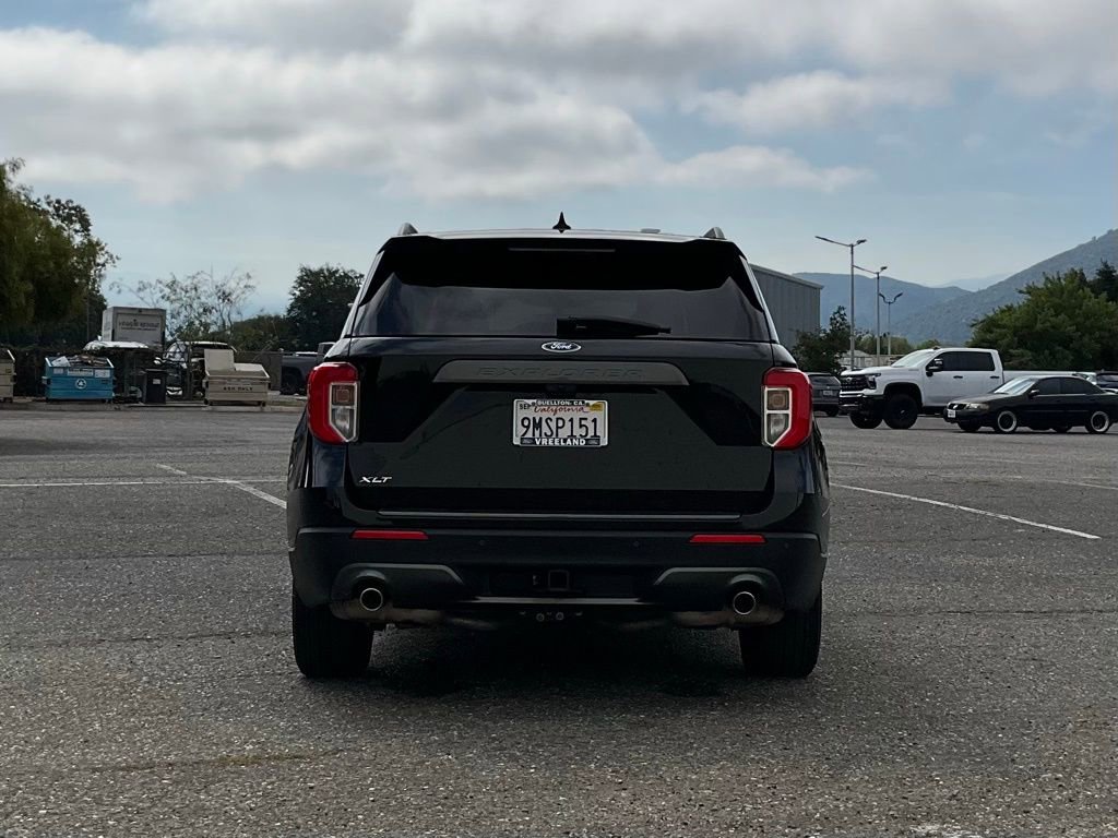 Certified 2024 Ford Explorer XLT w/ Equipment Group 202A image 5