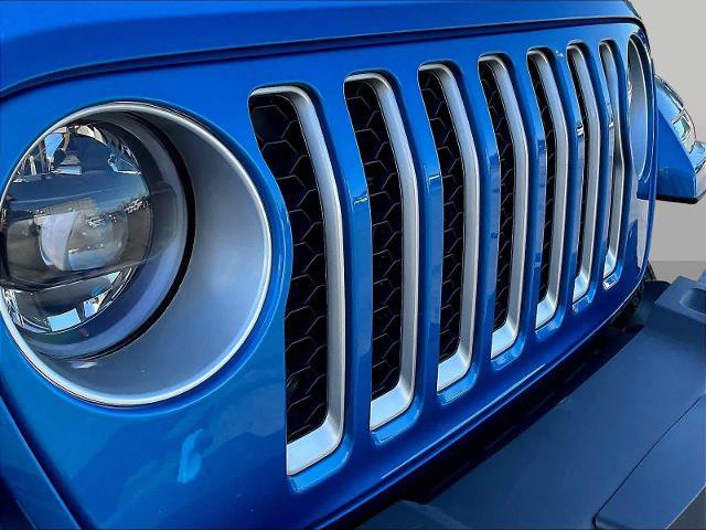 Used 2023 Jeep Wrangler Unlimited Sahara w/ Cold Weather Group AWD/4WD image 32