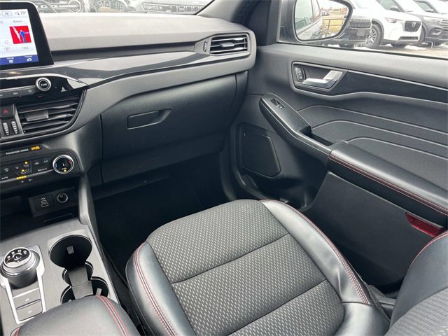 Certified 2025 Ford Escape ST-Line image 10