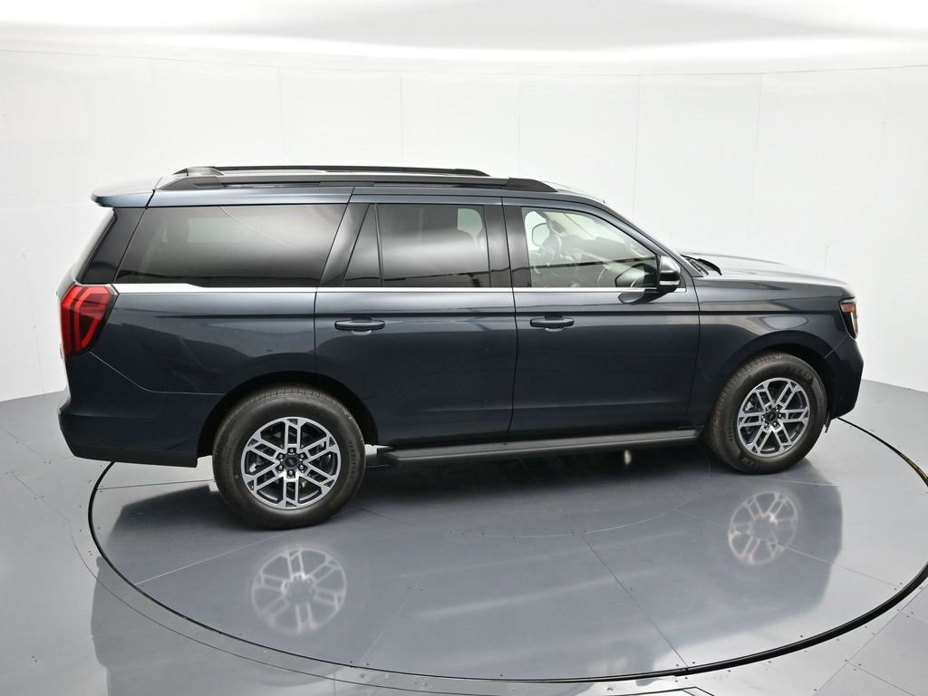 Certified 2025 Ford Expedition Active image 45