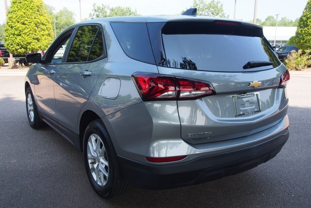 Used 2024 Chevrolet Equinox LS w/ LS Convenience Package FWD image 5