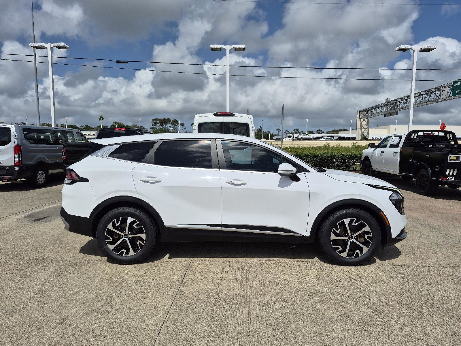 Used 2023 Kia Sportage EX FWD image 5