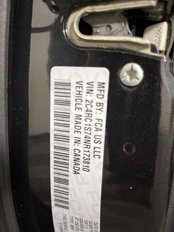 Used 2022 Chrysler Pacifica Limited w/ Uconnect Theater Family Group image 28