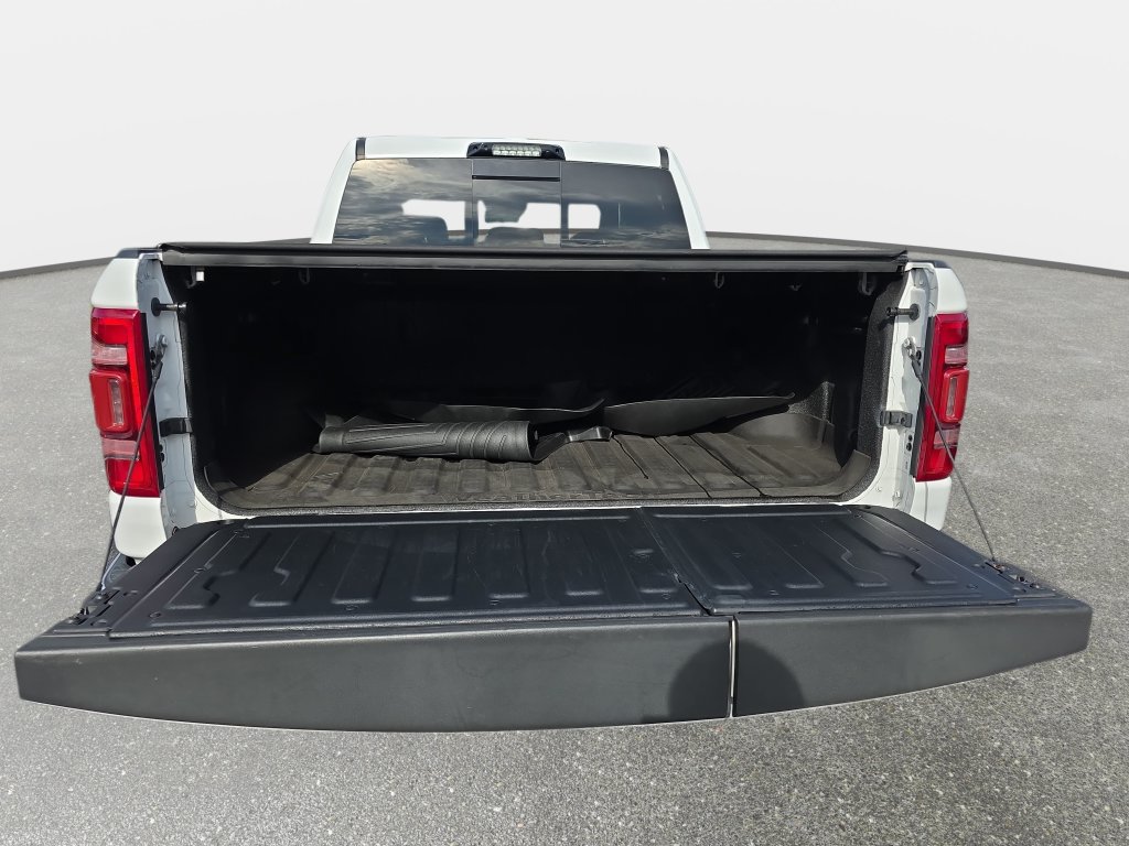 Used 2022 RAM 1500 Limited AWD/4WD image 10