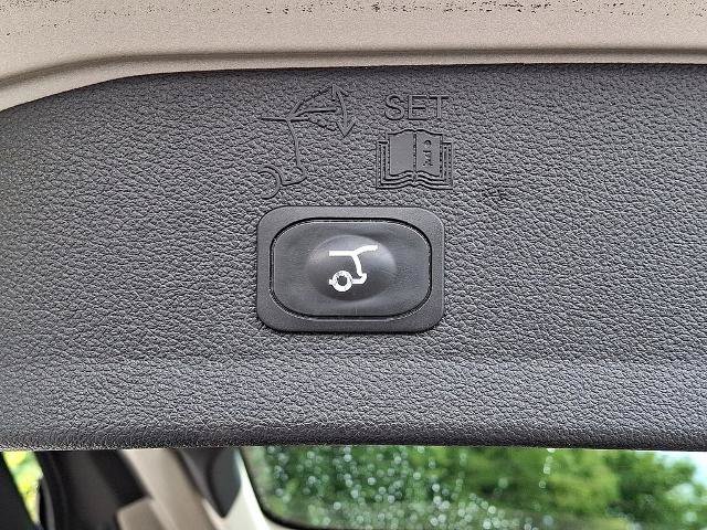 Certified 2018 Ford Escape SEL AWD/4WD image 31
